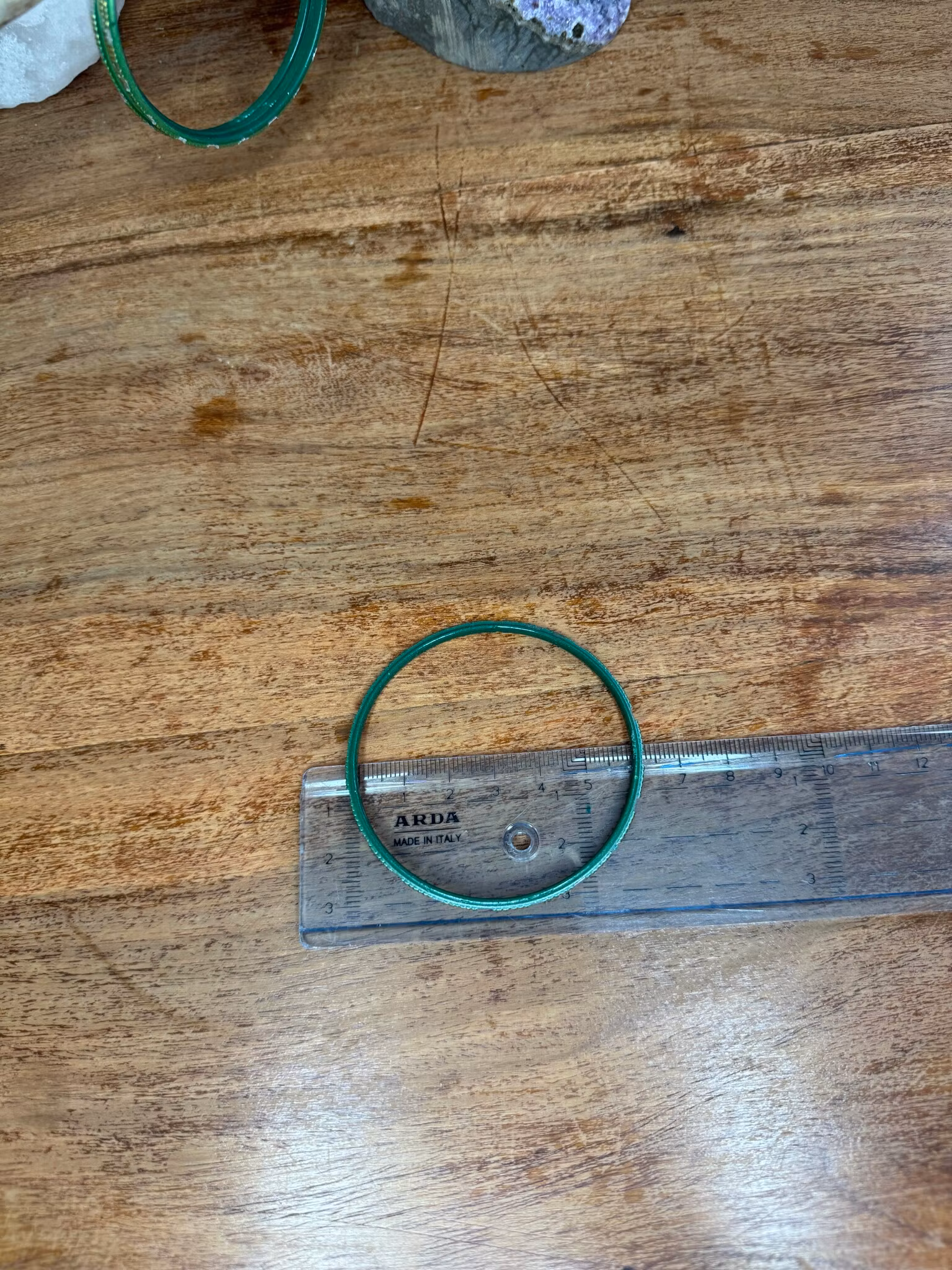 Hårt armband - Grönt med Guld/Silverfärgade detaljer
