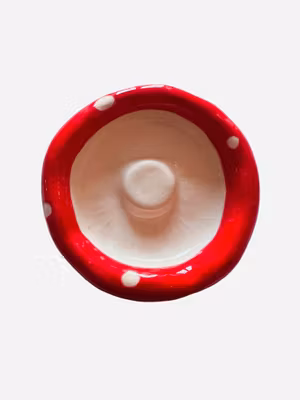 Soppformet matskål i keramikk