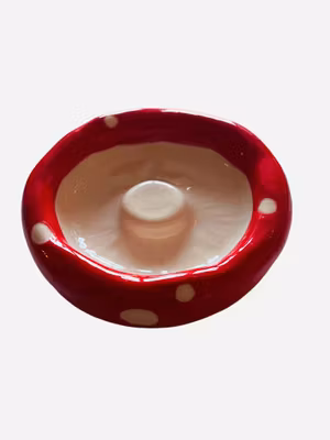 Soppformet matskål i keramikk