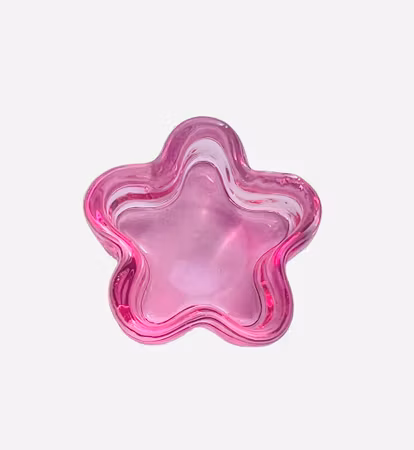 Vannskål i rosa glass – hjerte, blomst & sommerfugl