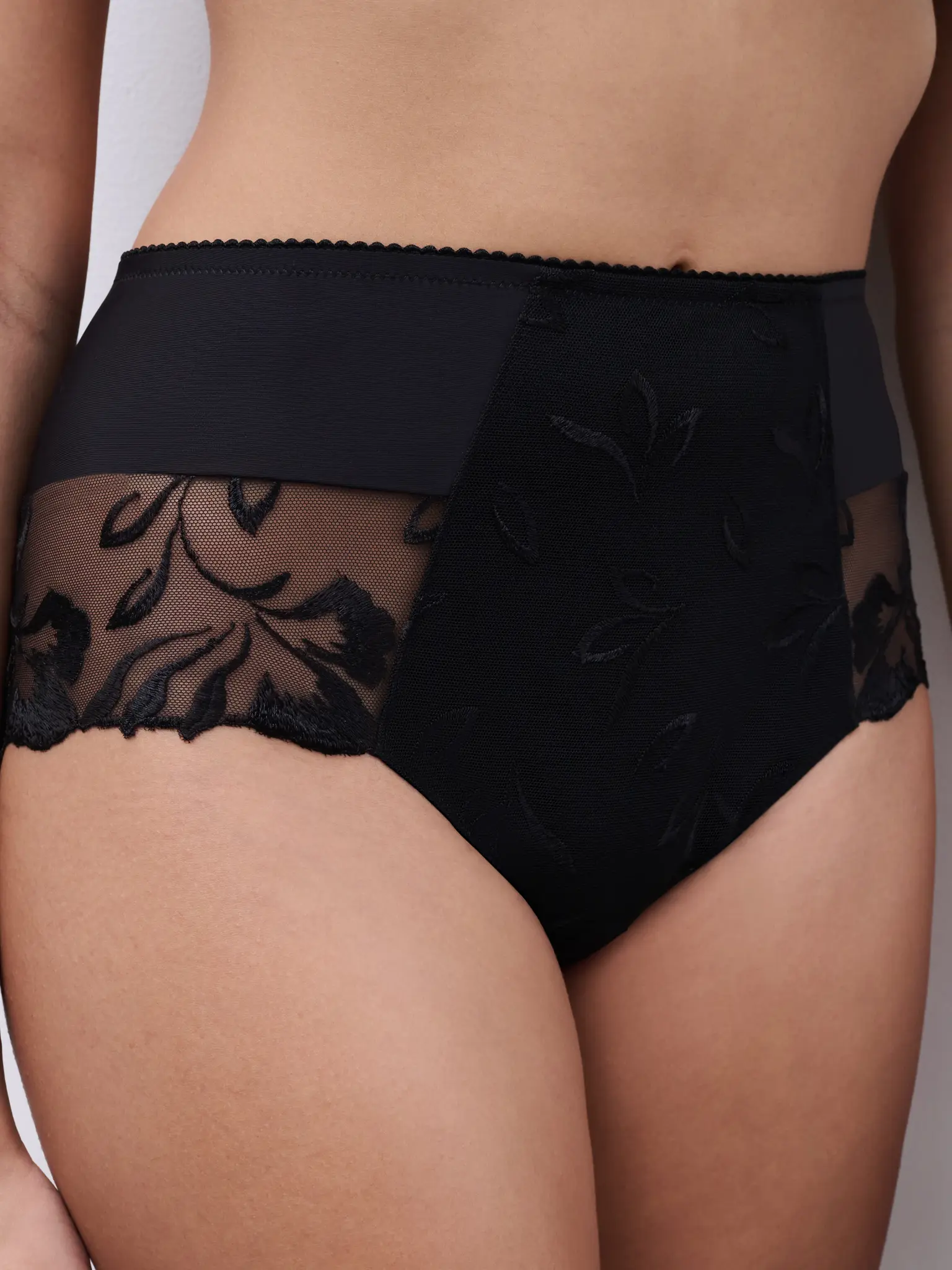 Chantelle Majestic High-waisted full brief C1B3C5 011 svart
