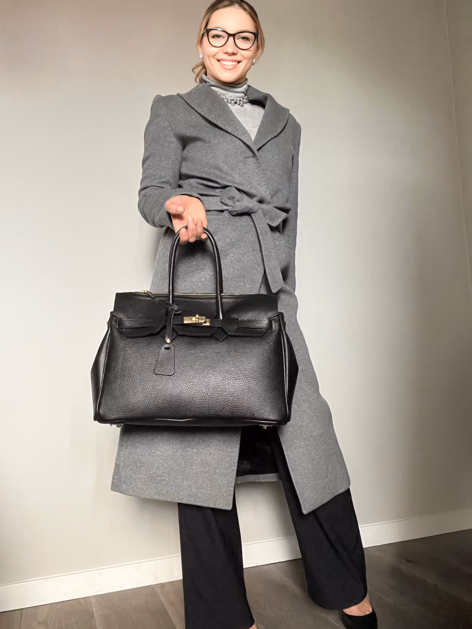 Klassisk håndveske med plass til PC - 2 varianter