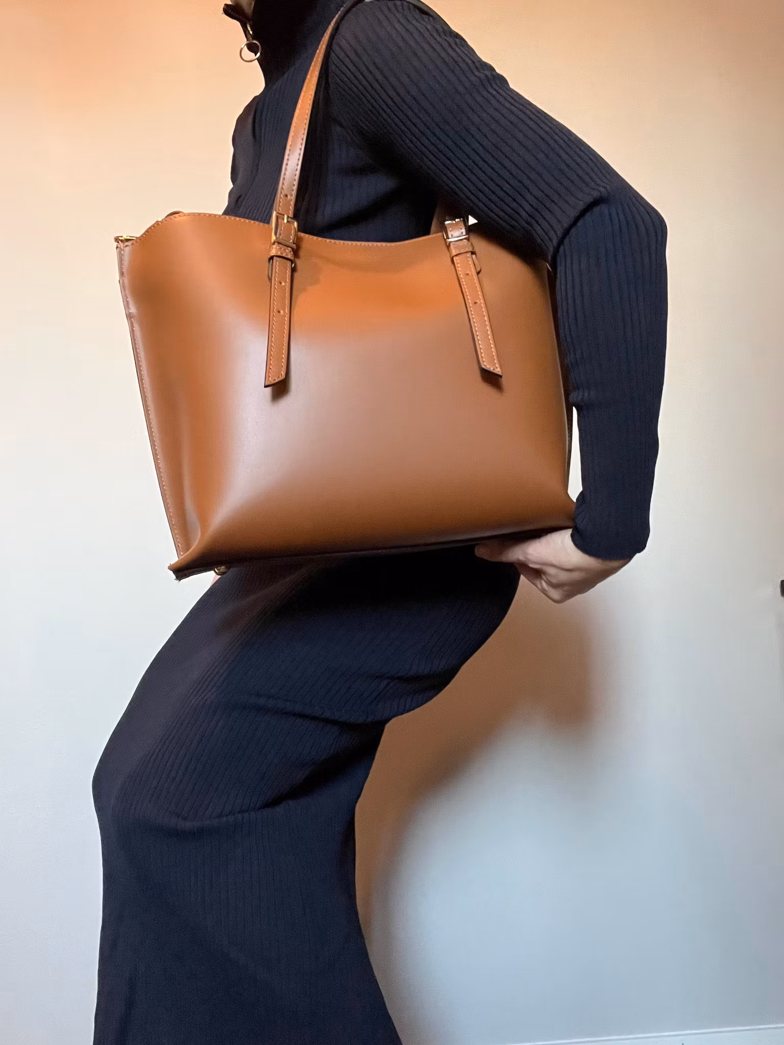 Skulderveske i Ruga skinn med avtagbar rem