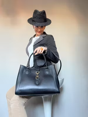 Jobbveske i ekte italiensk skinn med avtagbar rem -  3 varianter