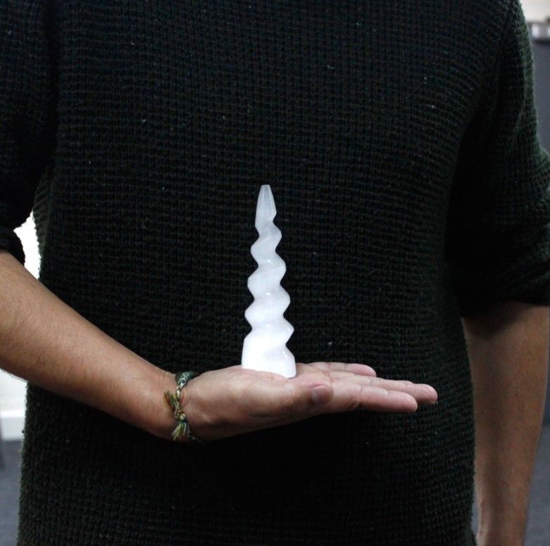 Selenit Unicorn Horn Torn 15 cm