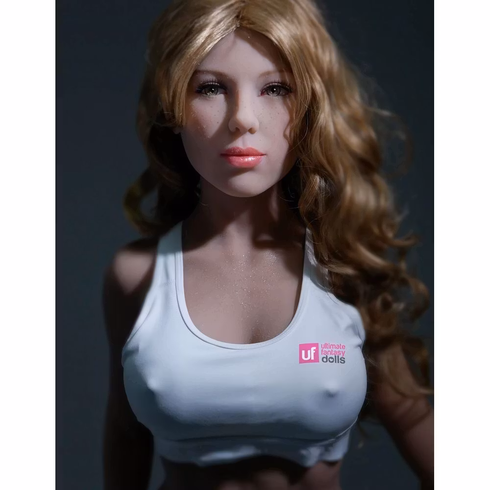 Ultimate Fantasy Doll - Mandy