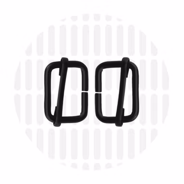 2 cm justerbare reimstrammere i fargen Sort