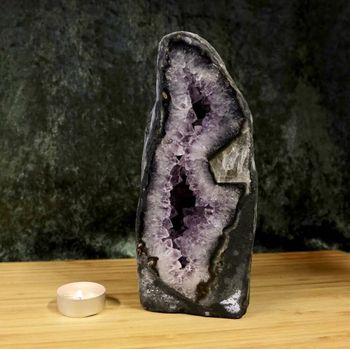 Amethyst cave 2.44 kilos