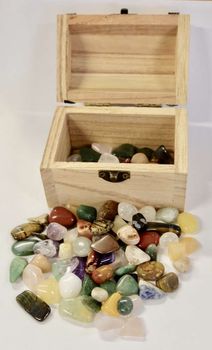 Treasure chest with 200g tumbled gemstones