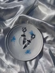 Elvira earrings