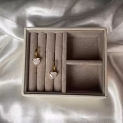 Ciara earrings guld