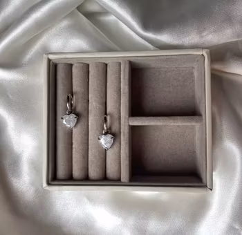 Ciara earrings silver