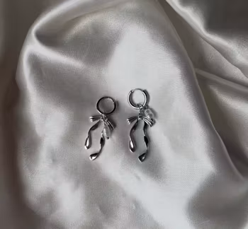 Eyra earrings silver