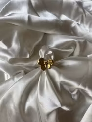 Theresa ring