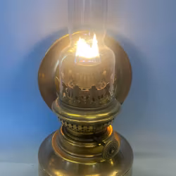 Bordsfotogenlampa i mässing med lös reflektor 10'''