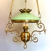 Ljuvlig antik takfotogenlampa med kragskärm i celadon 25'''