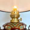 Majolika-fotogenlampa antik 14''' med lejon