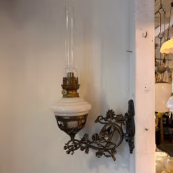 Underbar väggfotogenlampa på arm 14''' (finns ett par)