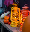 Orange och gul fotogenlampa