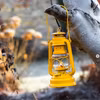 Feuerhand gul fotogenlampa stormlykta stallykta i mörkgul