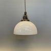 fonsterlampa vit glas tygsladd