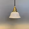 lampa vit opal opalvit liten tygsladd fonsterlampa klockskarm