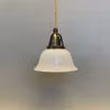 lampa vit opal opalvit liten tygsladd fonsterlampa klockskarm