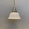 lampa vit opal opalvit liten tygsladd fonsterlampa klockskarm