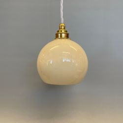 Halvklotslampa vaniljgul 14 cm