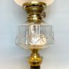 Vacker fotogenlampa på svart träfot 14'''