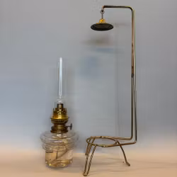 Häftig vägg- och bordsfotogenlampa i stativ 10'''