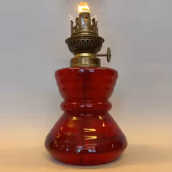 Vinröd fotogenlampa i glas 8'''