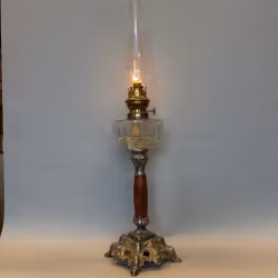 Fransk förnicklad bordsfotogenlampa 10'''