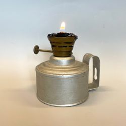Fotogenlampa i plåt med fribrännare