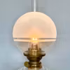 Äldre fotogenlampa med klotkupa 14'''