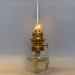 Liten bordsfotogenlampa i glas och mässing 10'''