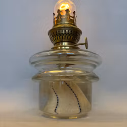 Bordsfotogenlampa i glas/mässing 10'''