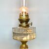 Bordsfotogenlampa på ljus alabasterfot med slipat oljehus 14'''