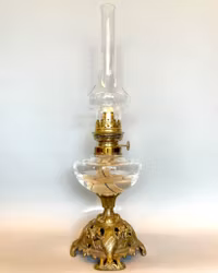 Fotogenlampa på ornamenterad mässingsfot 14'''