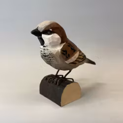 Träfågel: gråsparv
