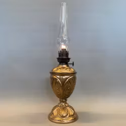 Guldmålad urnformad fotogenlampa 10'''