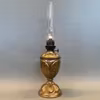 Guldmålad urnformad fotogenlampa 10'''