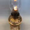 Guldmålad urnformad fotogenlampa 10'''