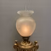 Urnformad guldmålad 10''' fotogenlampa