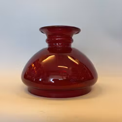 138 mm (140) - Vestaskärm "Holmegaard" vinrött glas