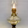Liten fotogenlampa på fot 3'''