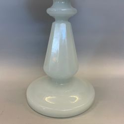 Opalvit 14''' glasfotogenlampa med facettslipad fot
