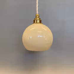 Halvklotslampa vaniljgul 14 cm