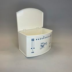 Vägglåda i plåt - vit/blå