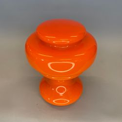 Retromodell orange lampkupa med hål Ø 62 mm (äldre)